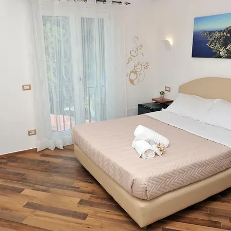 Il Covo Degli Dei בית הארחה אג'רולה